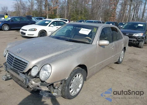 2000 Mercedes-Benz E 320 z USA, uszkodzony, nr VIN WDBJF65J7YB033597